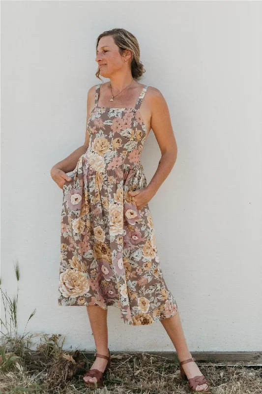 Spring Fashion Modern Glamour Myrah Dress in Muted Floral Crepe