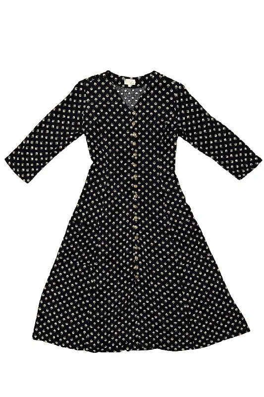 Trend Alert Timeless Elegant Fiona Dress in Black Floral Crepe