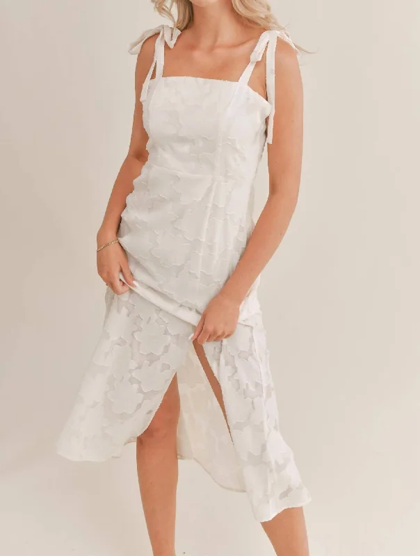 Bold Fashion Sales Artful Design When In Rome Midi Dress In White