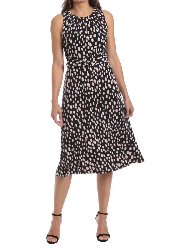 Style Breakthroughs Feminine Soft - Hued Look Chalk Belted Midi Dress In Black/blush