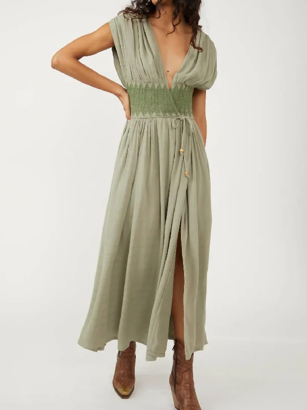 Luxury Fashion Discounts Limited - Stock Devon Midi Dress In Green