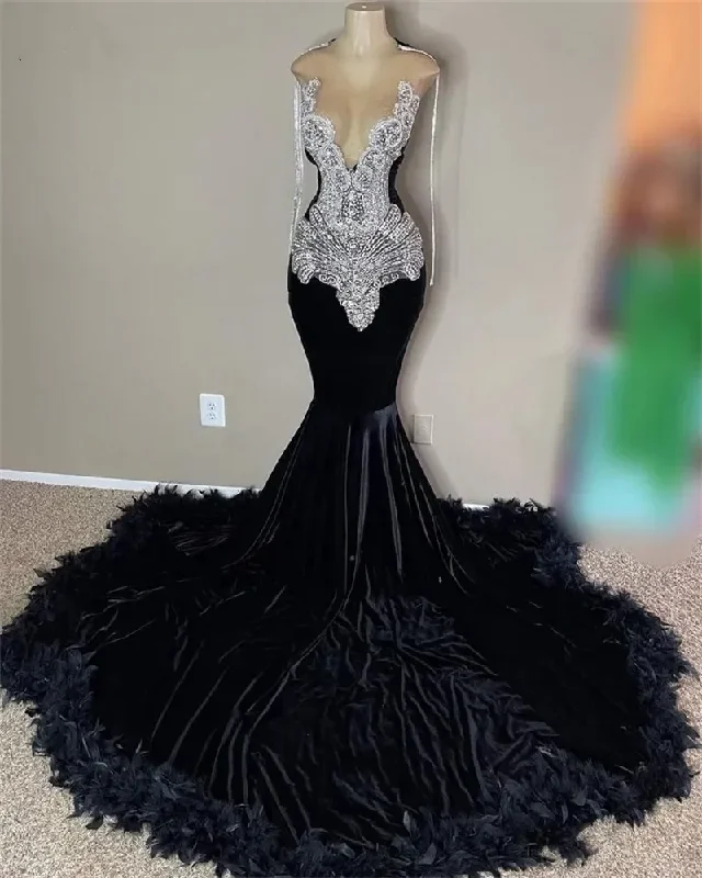 Stylish Looks Modern Glamour Glitter Black Velvet Mermaid Prom Dresses Luxury Sheer Neck Crystal Rhinestones Feathers Party Gowns Homecoming