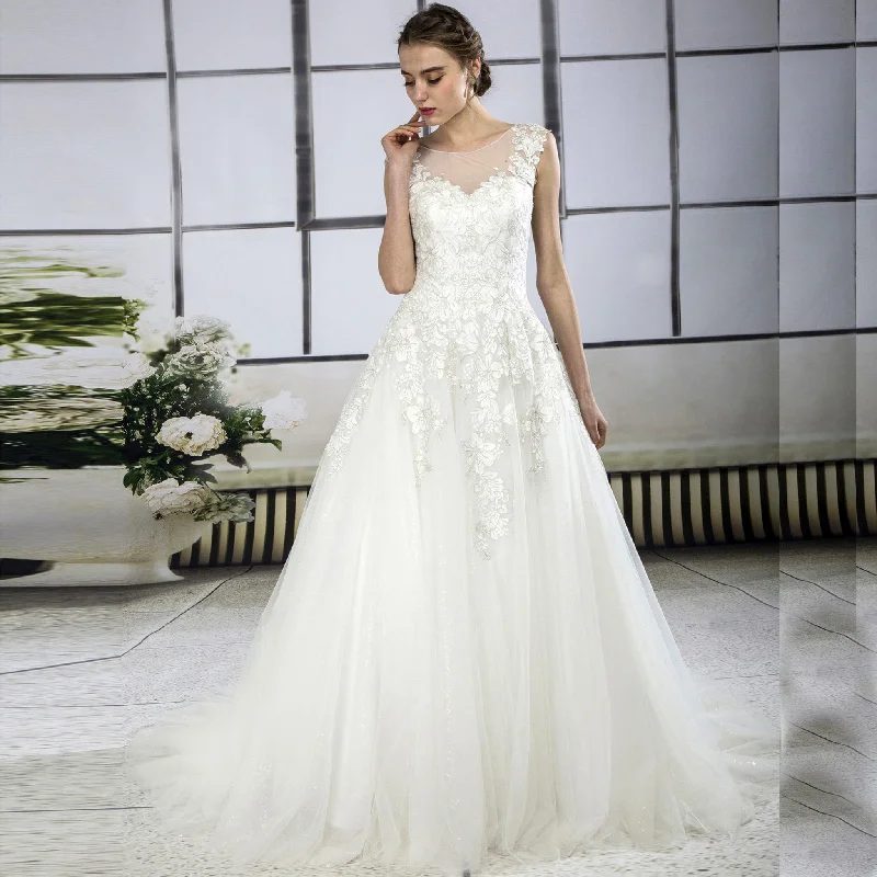 Latest Trends Nordic Minimalist Home Look Sparkly Tulle Embroidery Lace Wedding Dress with Cathedral Train