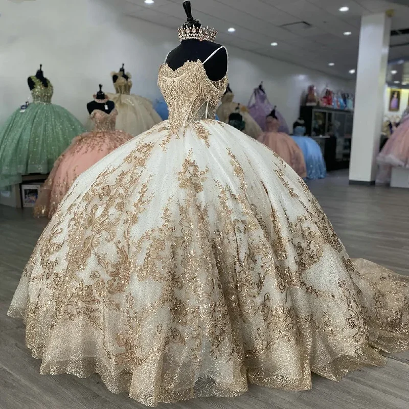 Vintage-Modern Style Offers Feminine Allure Champagne Beading Tassel Ball Gown Quinceanera Dress Spaghetti Sequined Appliques Lace Vestidos De 15 Años