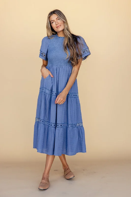 Trendy Looks On Sale Charming Silhouette The River Detail Maxi Dress