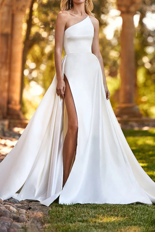 Vintage-Modern Style Offers Classic Timeless Elegant Style A-shaped single shoulder side slit satin wedding dress