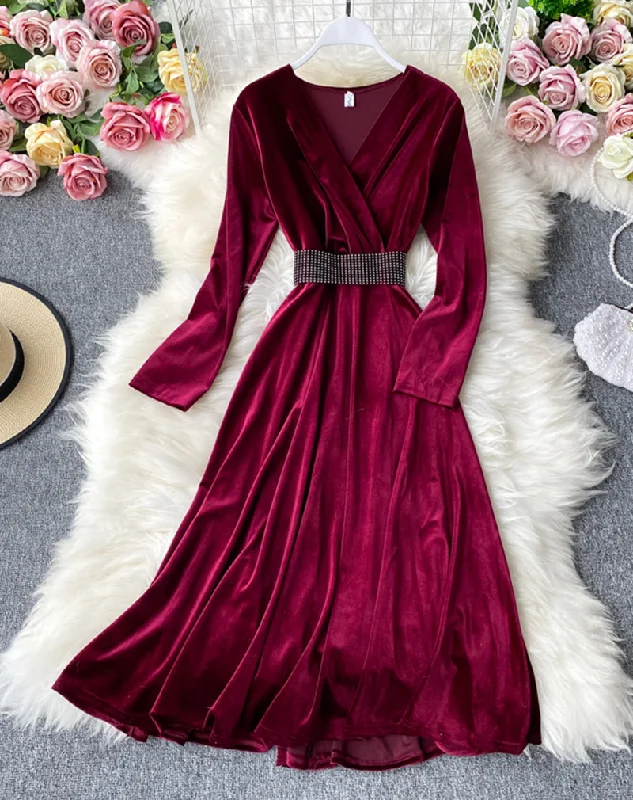 Relaxed Style Deals Vintage Look Elegant v neck velvet long sleeve dress women's dress  1070