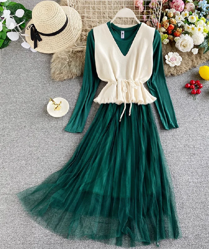 Low Price Special Effortless Comfort Cute v neck knitted vest+ long sleeve dress two pieces sets   999